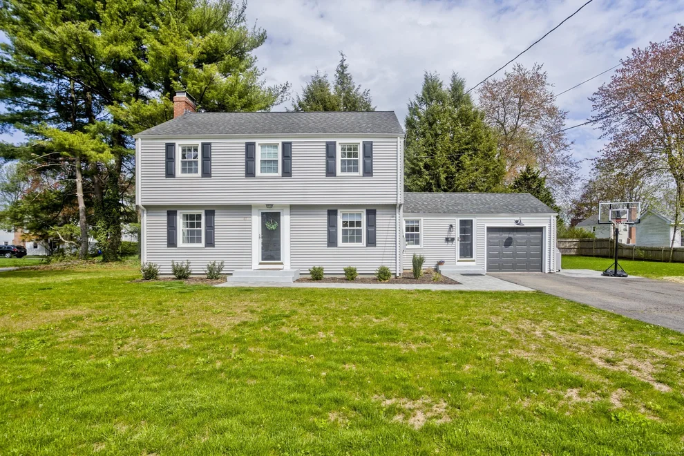 Unit for sale at 67 Hartwell Road, West Hartford, CT 06117