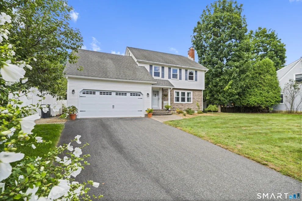 Unit for sale at 78 Spruceland Road, Enfield, CT 06082