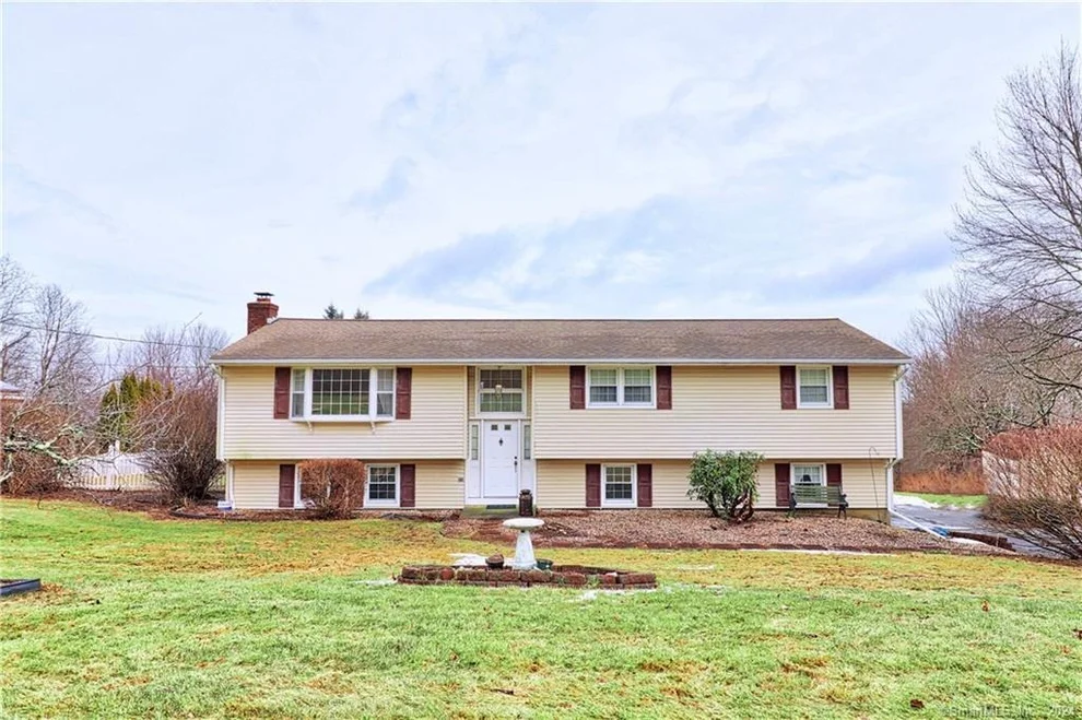 Unit for sale at 1346 Litchfield Road, Watertown, CT 06795