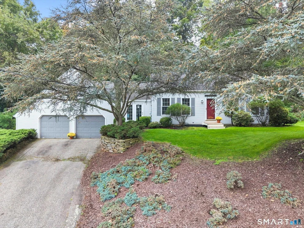 Unit for sale at 25 Briarwood Lane, Wallingford, CT 06492