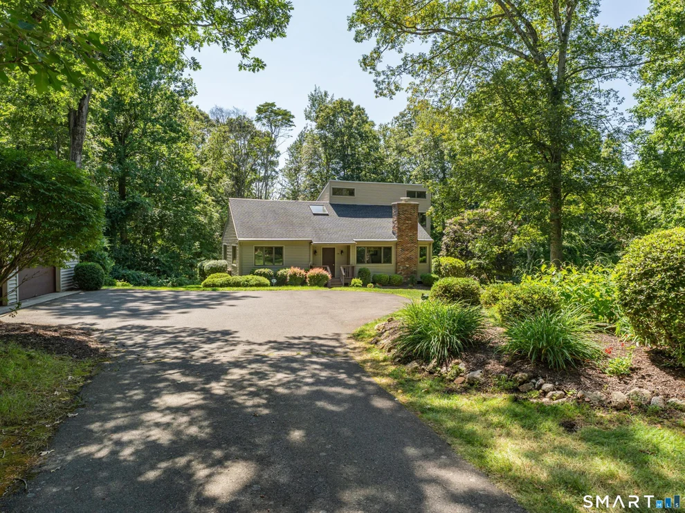 Unit for sale at 70 Hoadley Creek Circle, Guilford, CT 06437