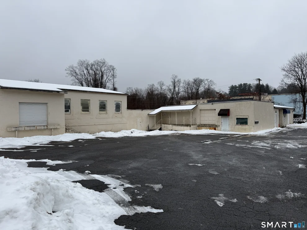 Unit for sale at 331 Park Street, Bristol, CT 06010