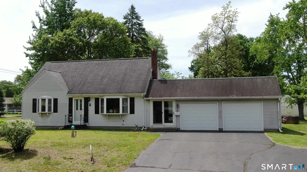 Unit for sale at 5 Pershing Road, Windsor Locks, CT 06096