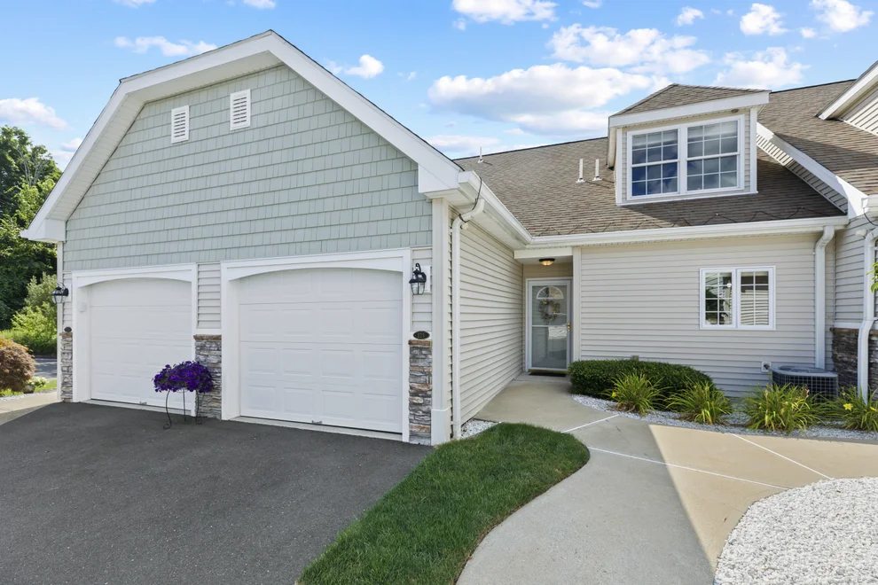 Unit for sale at 225 Pine Hill Boulevard, Plymouth, CT 06782