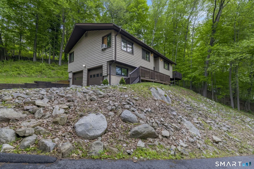 Unit for sale at 41 Elbow Hill Road, Brookfield, CT 06804