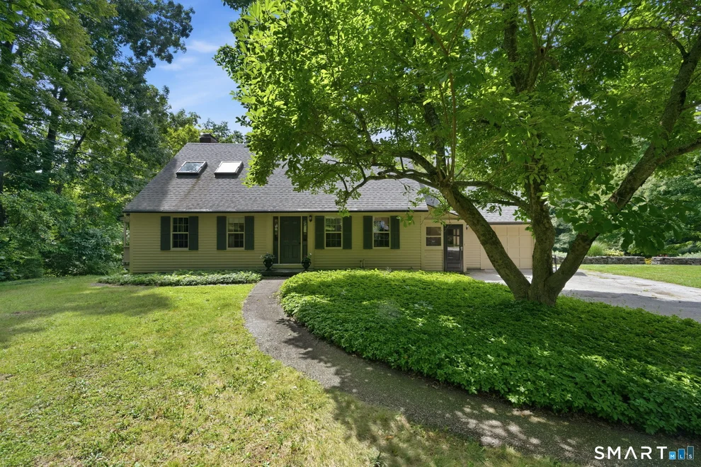 Unit for sale at 1097 Storrs Road, Mansfield, CT 06268