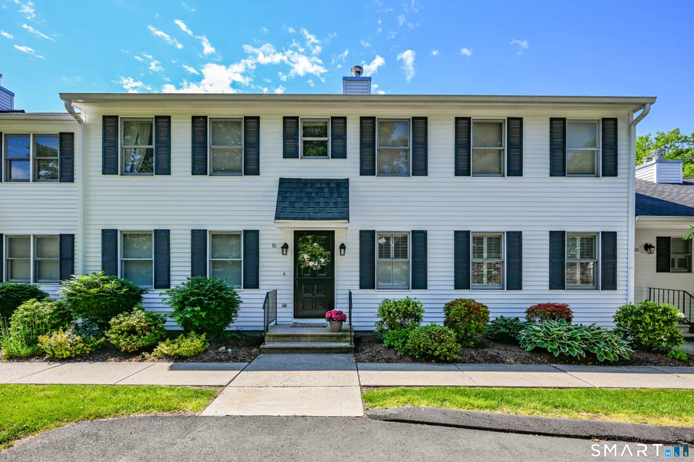 Unit for sale at 319 Thomaston Road, Watertown, CT 06795