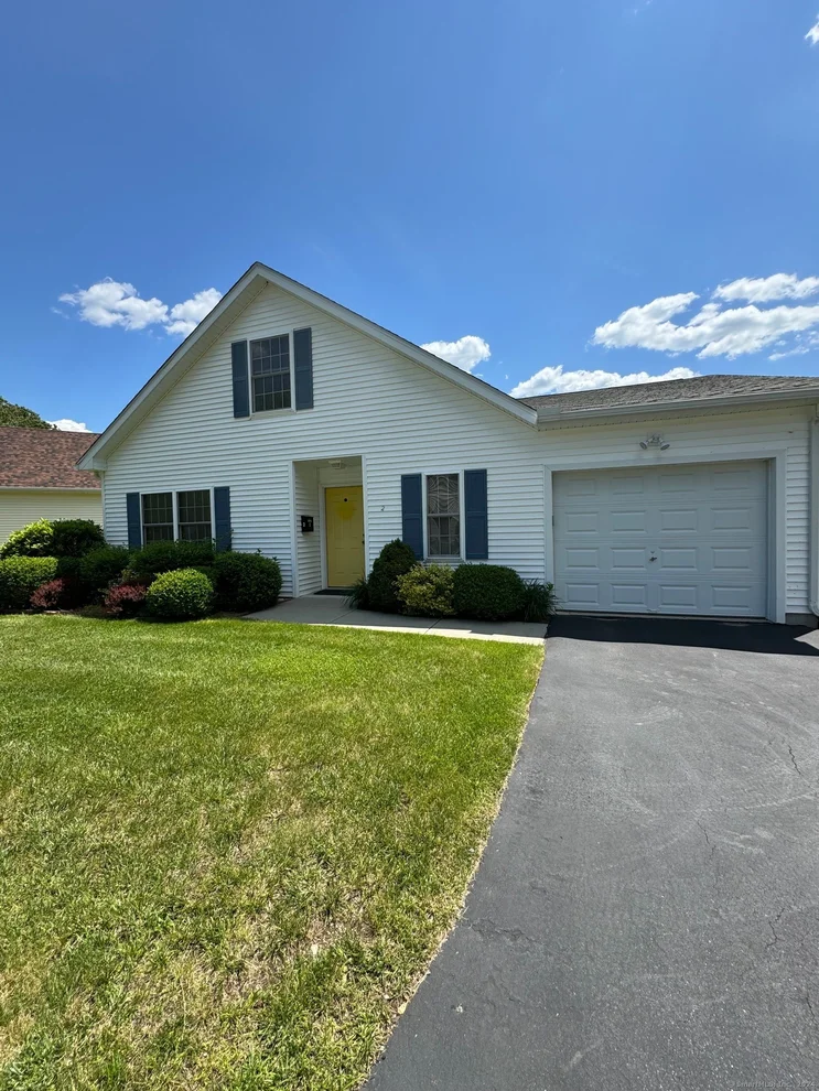 Unit for sale at 2 Trading Cove Circle, Norwich, CT 06360