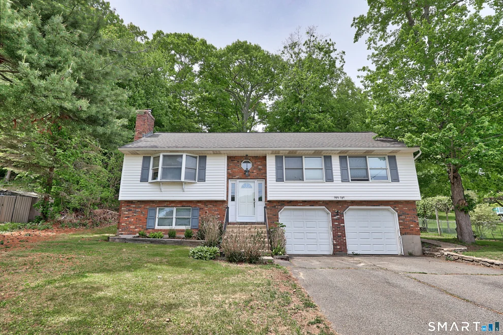 Unit for sale at 58 Oak Hollow Drive, Waterbury, CT 06708
