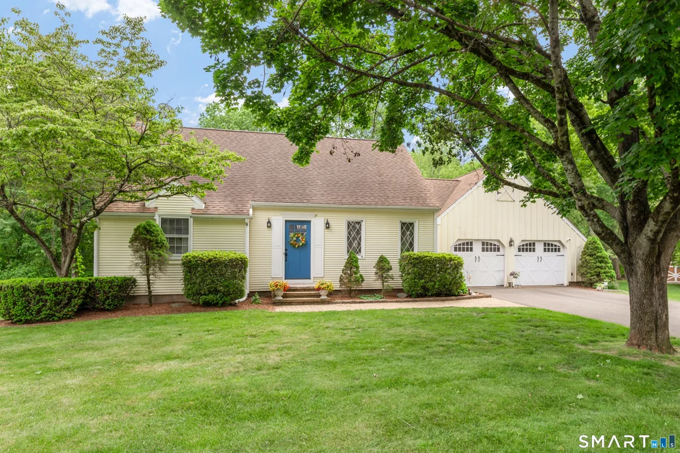Unit for sale at 81 White Oak Drive, Southington, CT 06489