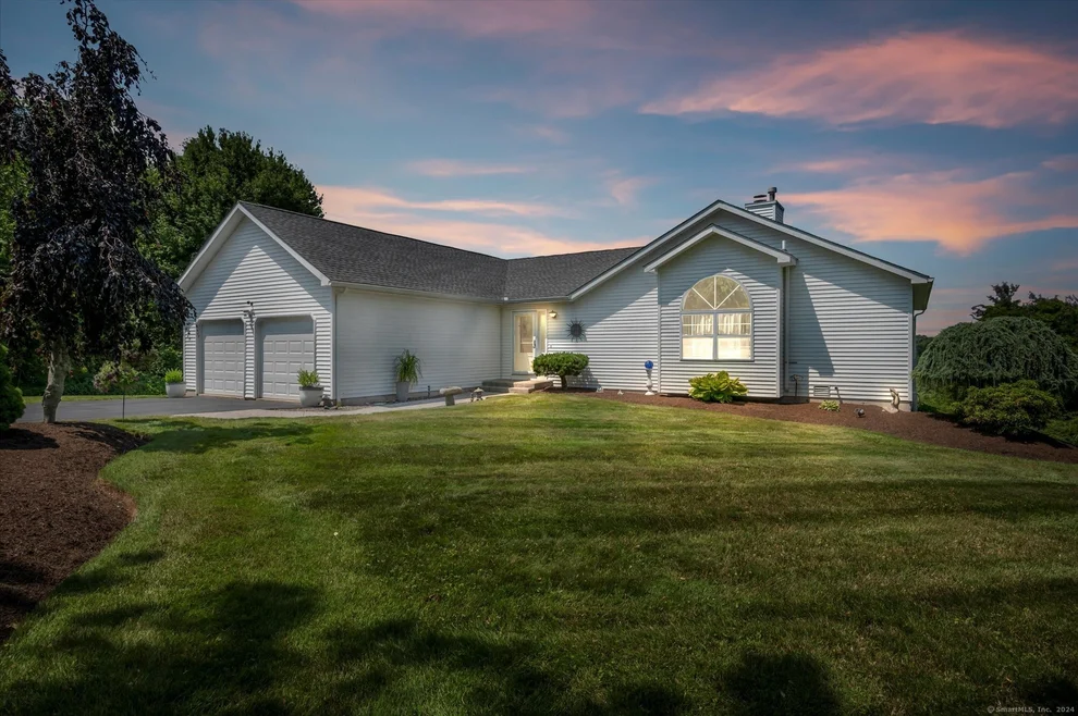 Unit for sale at 15 Jersey Drive, North Haven, CT 06473
