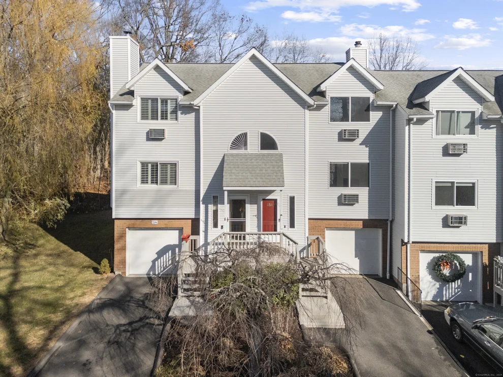Unit for sale at 925 Oronoke Road, Waterbury, CT 06708
