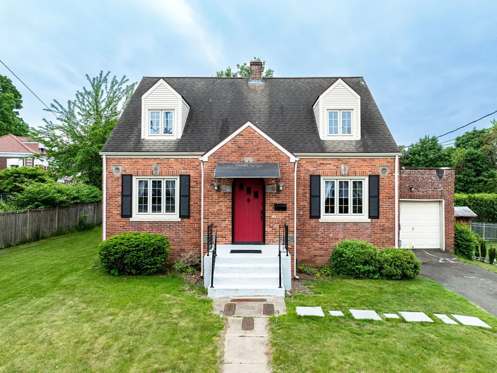 Unit for sale at 1 Spier Avenue, Enfield, CT 06082