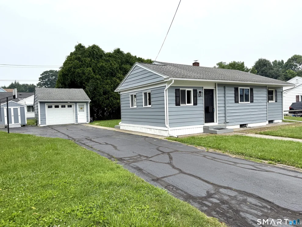 Unit for sale at 17 Jones Court, Norwich, CT 06360