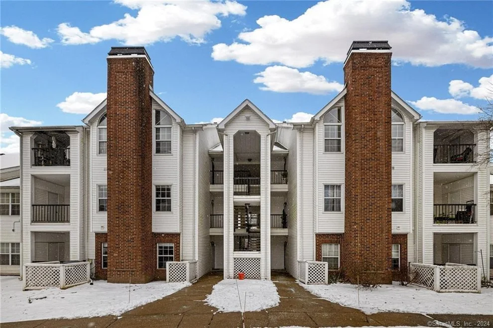 Unit for sale at 31 High Street, East Hartford, CT 06118