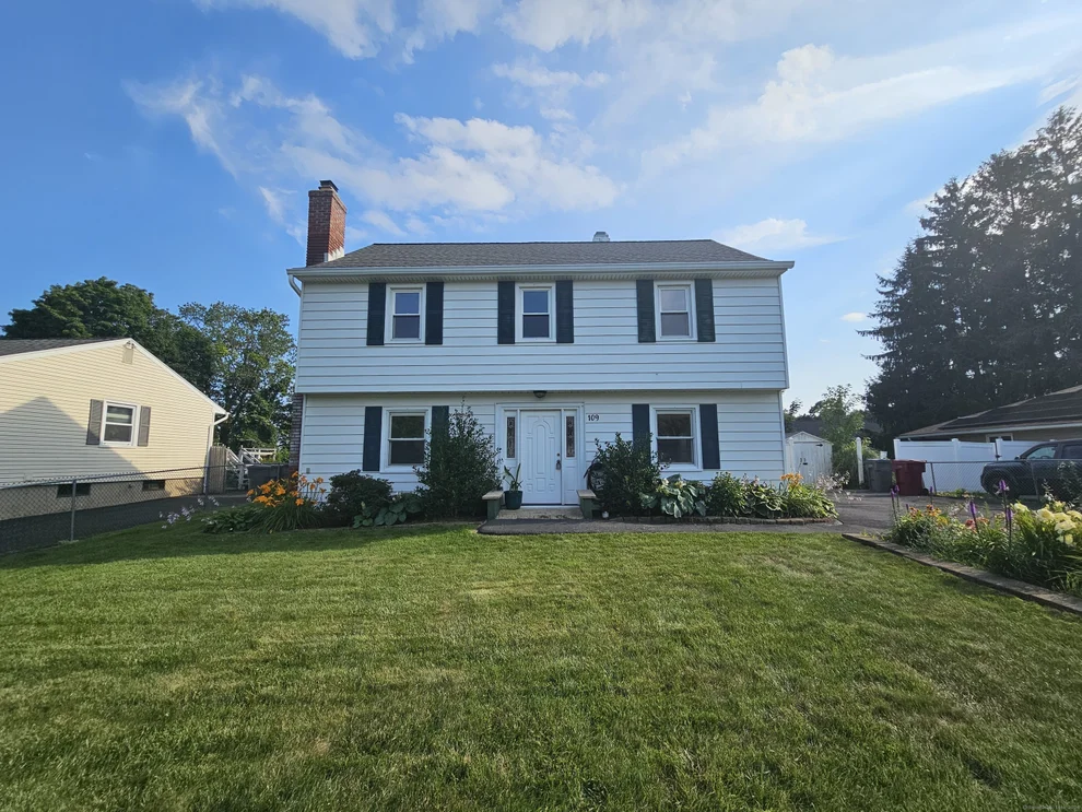 Unit for sale at 109 Sunburst Road, Naugatuck, CT 06770