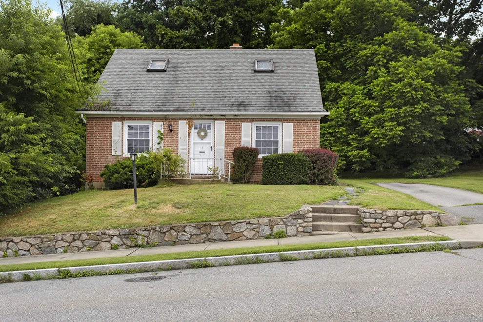 Unit for sale at 55 Henry Street, New London, CT 06320