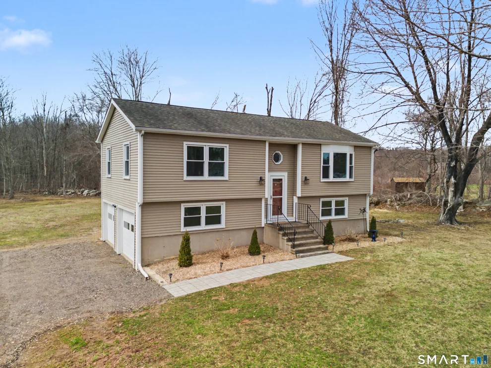 Unit for sale at 636 Westchester Road, Colchester, CT 06415