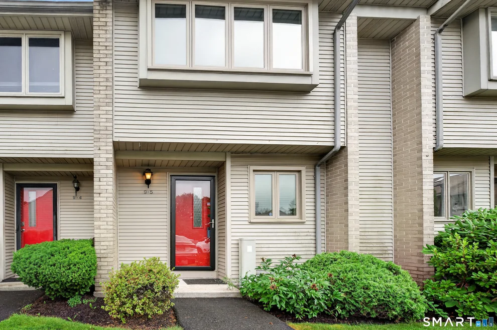 Unit for sale at 827 Oronoke Road, Waterbury, CT 06708