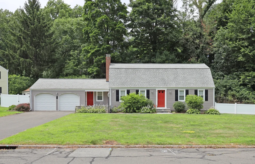 Unit for sale at 89 Kenwood Drive, New Britain, CT 06052