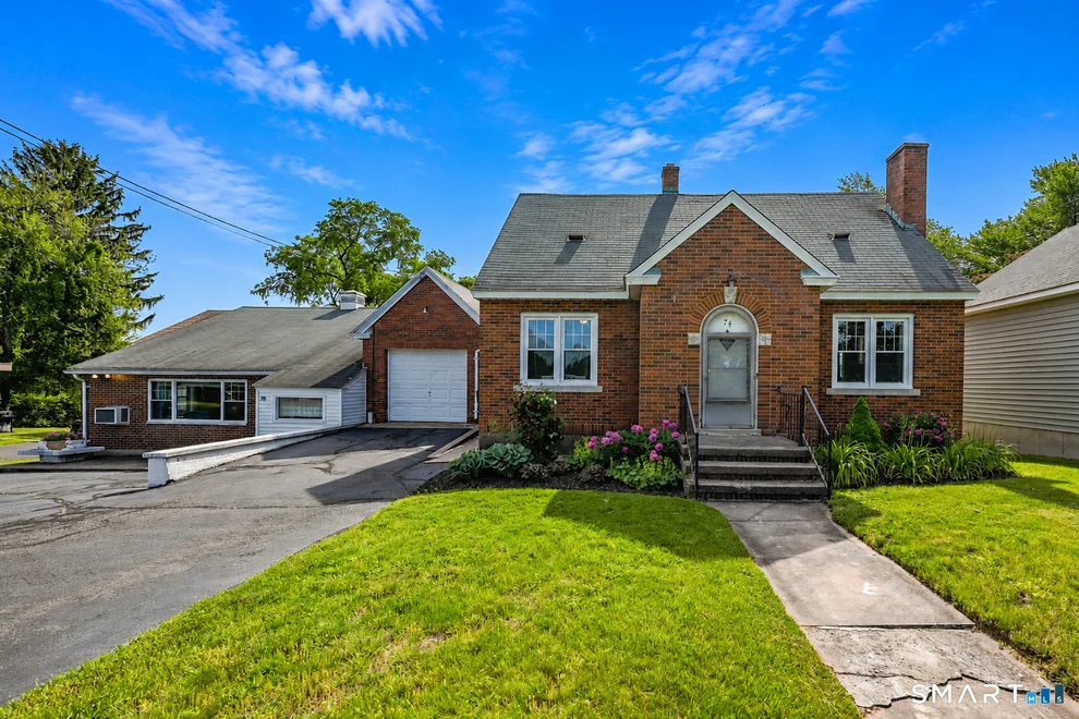 Unit for sale at 74 Johnson Street, Middletown, CT 06457