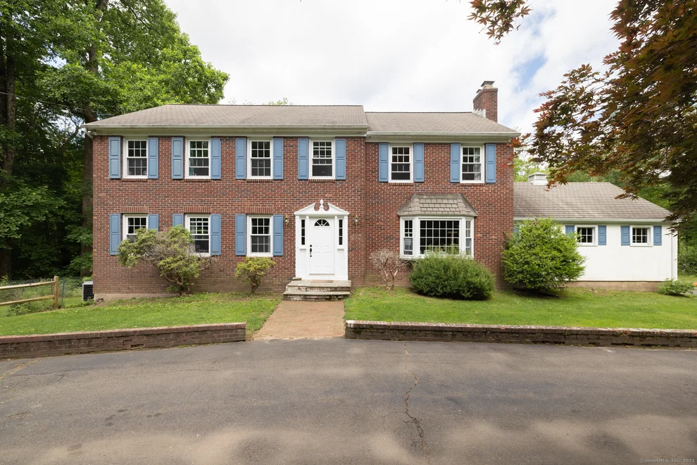 Unit for sale at 285 Sperry Road, Bethany, CT 06524