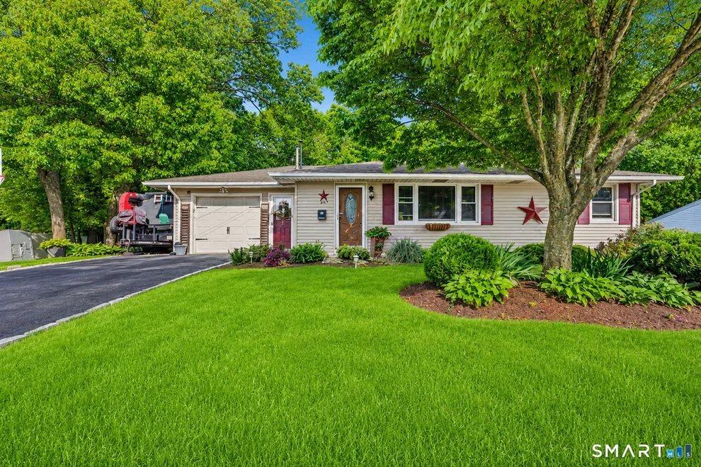 Unit for sale at 214 Beth Lane, Waterbury, CT 06705