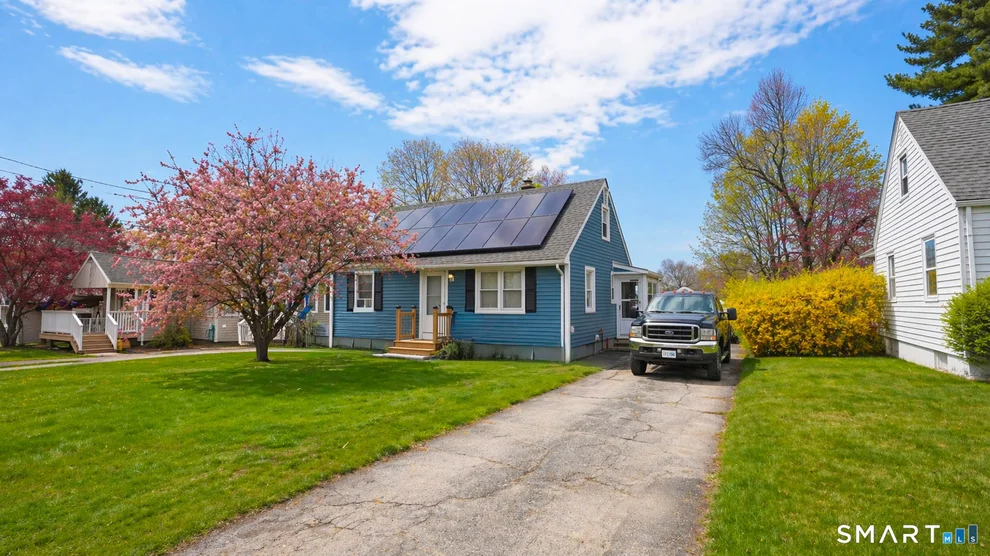 Unit for sale at 86 Crestwood Avenue, Waterbury, CT 06704