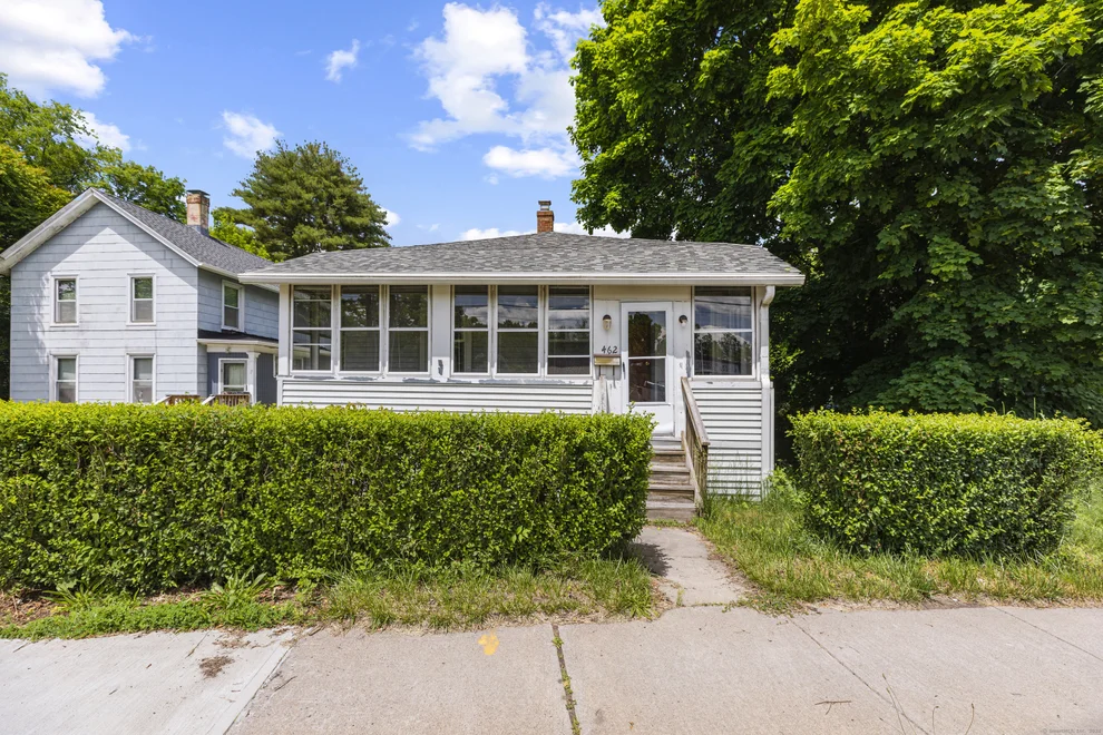 Unit for sale at 462 Broad Street, Bristol, CT 06010