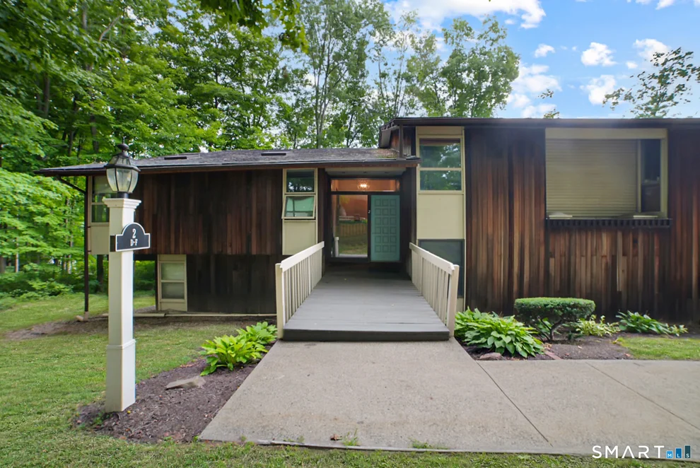 Unit for sale at 2-F Country Squire Drive, Cromwell, CT 06416