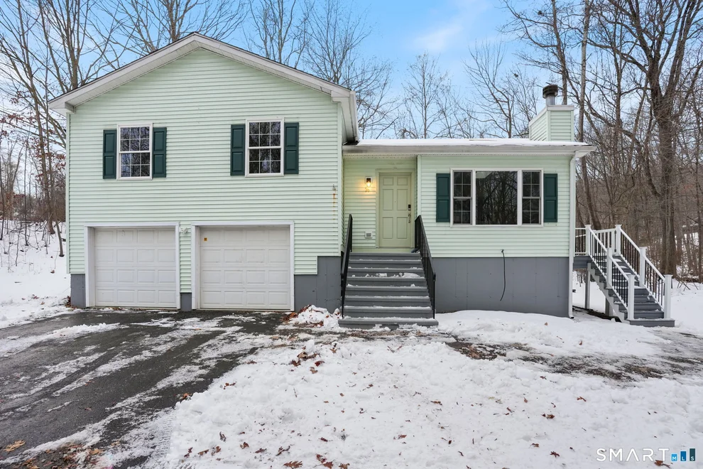 Unit for sale at 26 Edgewood Road, Oxford, CT 06478