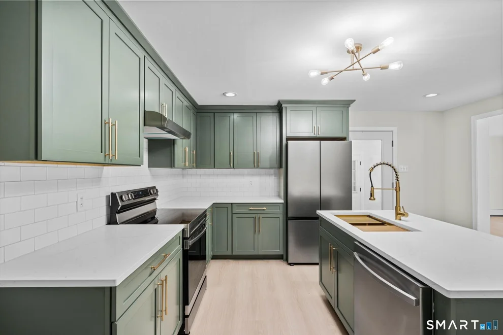 Unit for sale at 576 Huntington Street, Shelton, CT 06484