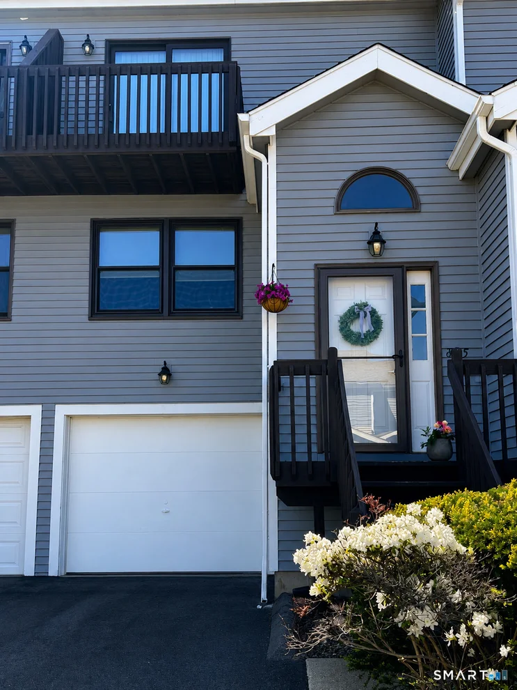 Unit for sale at 805 Lake Vista Drive, East Hampton, CT 06424