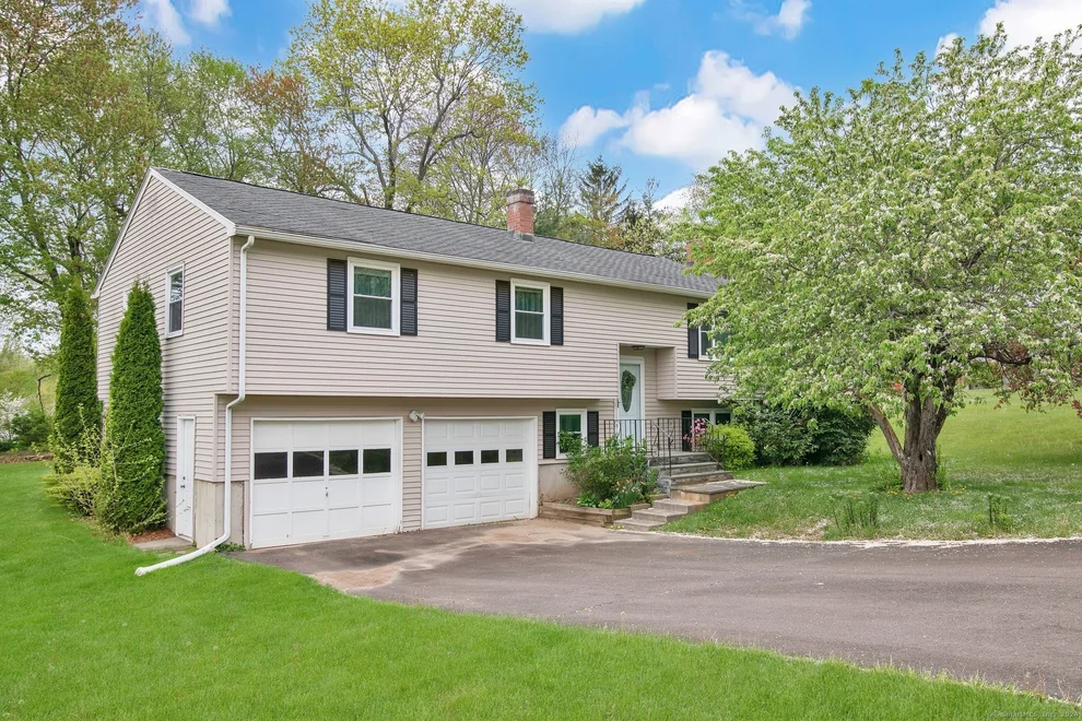 Unit for sale at 15 Winthrop Road, Windsor, CT 06095