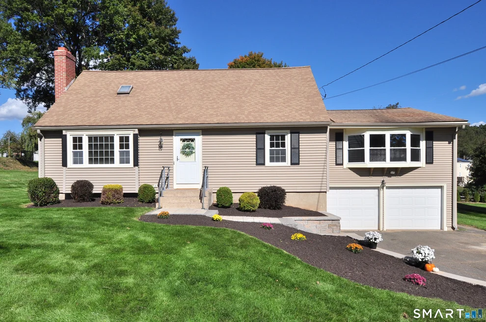 Unit for sale at 8 Peppercorn Lane, East Granby, CT 06026