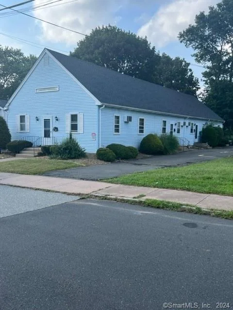 Unit for sale at 135 Eldridge Street, Manchester, CT 06040