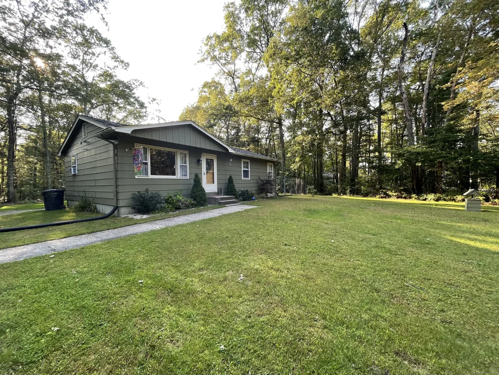 Unit for sale at 139 Bailey Hill Road, Killingly, CT 06239