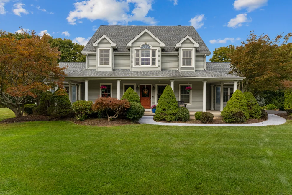 Unit for sale at 5 Taylor Lane, Wallingford, CT 06492