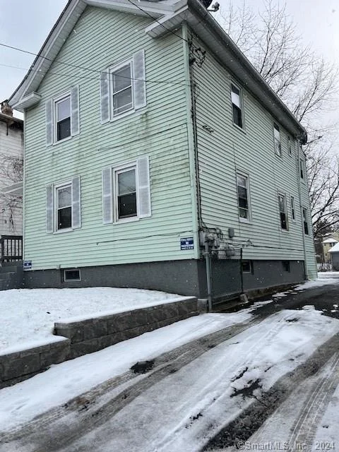 Unit for sale at 79 Hamilton Street, Hartford, CT 06106
