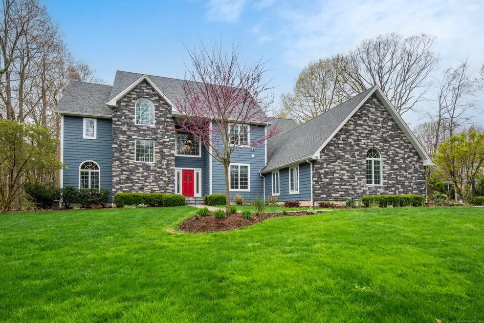 Unit for sale at 64 Stoney Brook Lane, Watertown, CT 06795