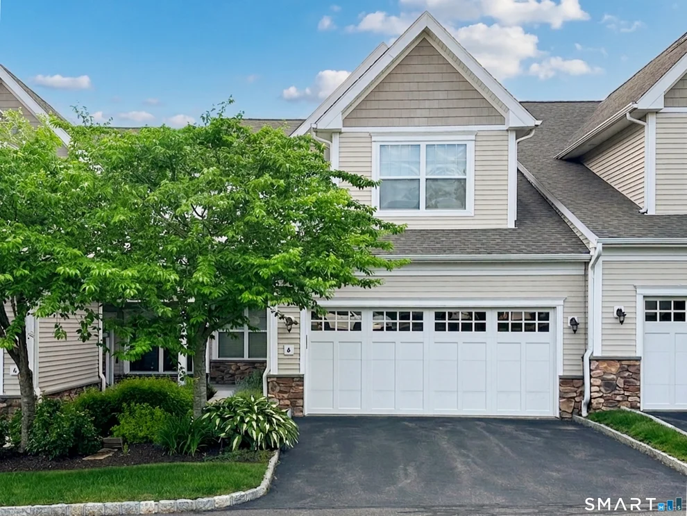 Unit for sale at 6 Lockwood Circle, Bethel, CT 06801