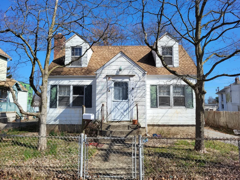 Unit for sale at 78 White Street, Stratford, CT 06615