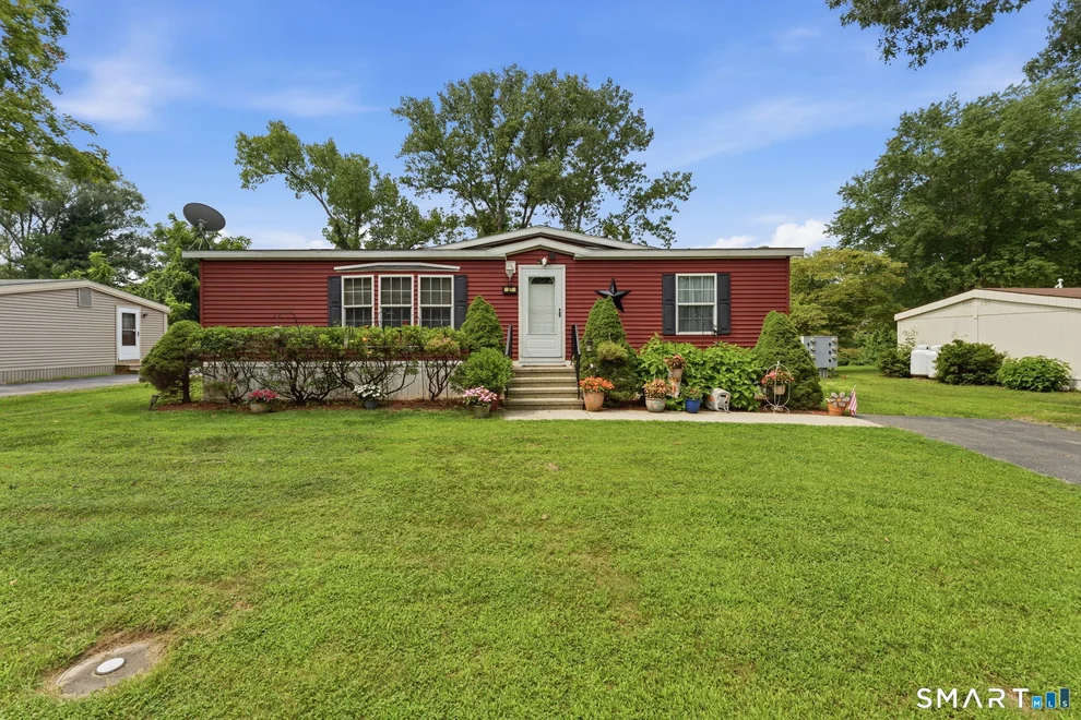 Unit for sale at 27 Skylark Road, Colchester, CT 06415