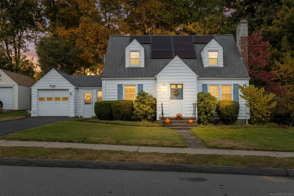 Unit for sale at 9 Deepwood Drive, Manchester, CT 06040