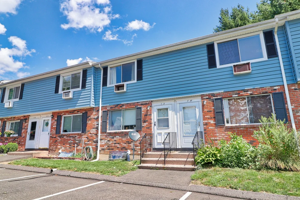 Unit for sale at 461 Spring Street, Naugatuck, CT 06770