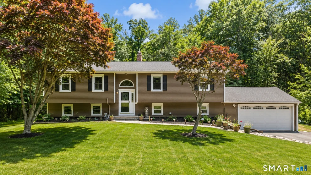 Unit for sale at 7 Williams Drive, Prospect, CT 06712