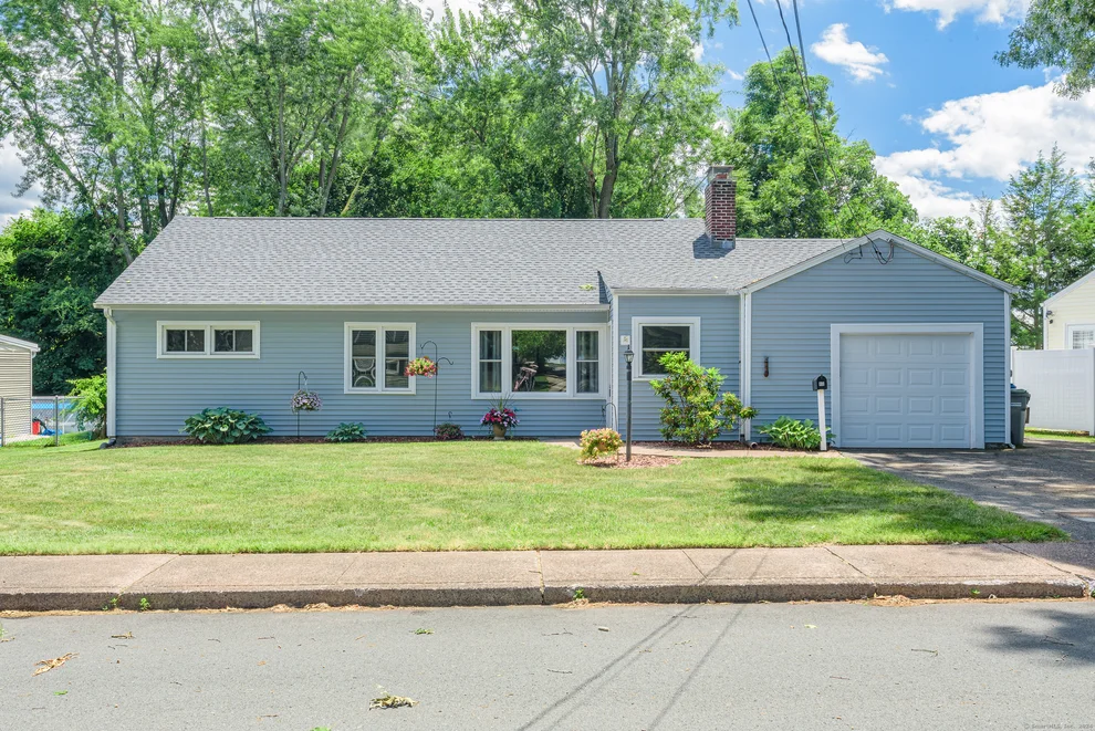 Unit for sale at 80 Green Manor Road, Manchester, CT 06042