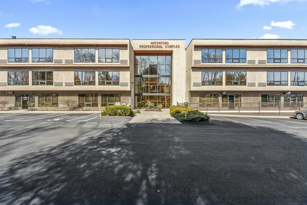 Unit for sale at 567 Vauxhall Street Extension, Waterford, CT 06385