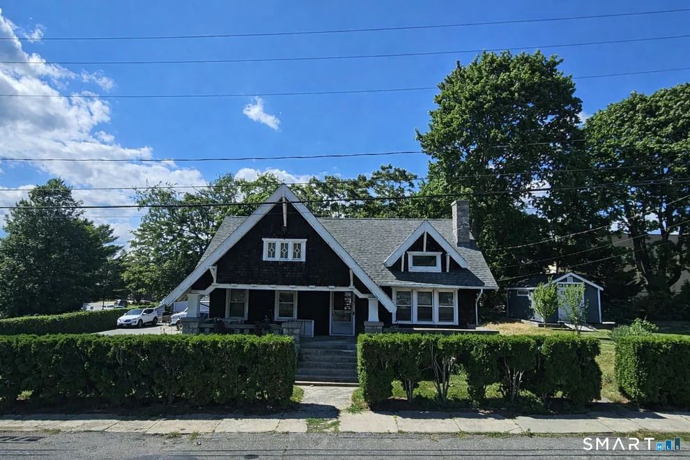 Unit for sale at 15 Warren Street, New London, CT 06320