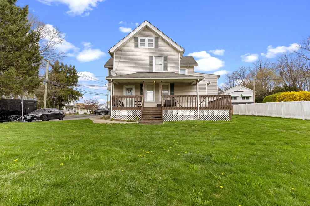 Unit for sale at 78 Buckingham Street, Watertown, CT 06779